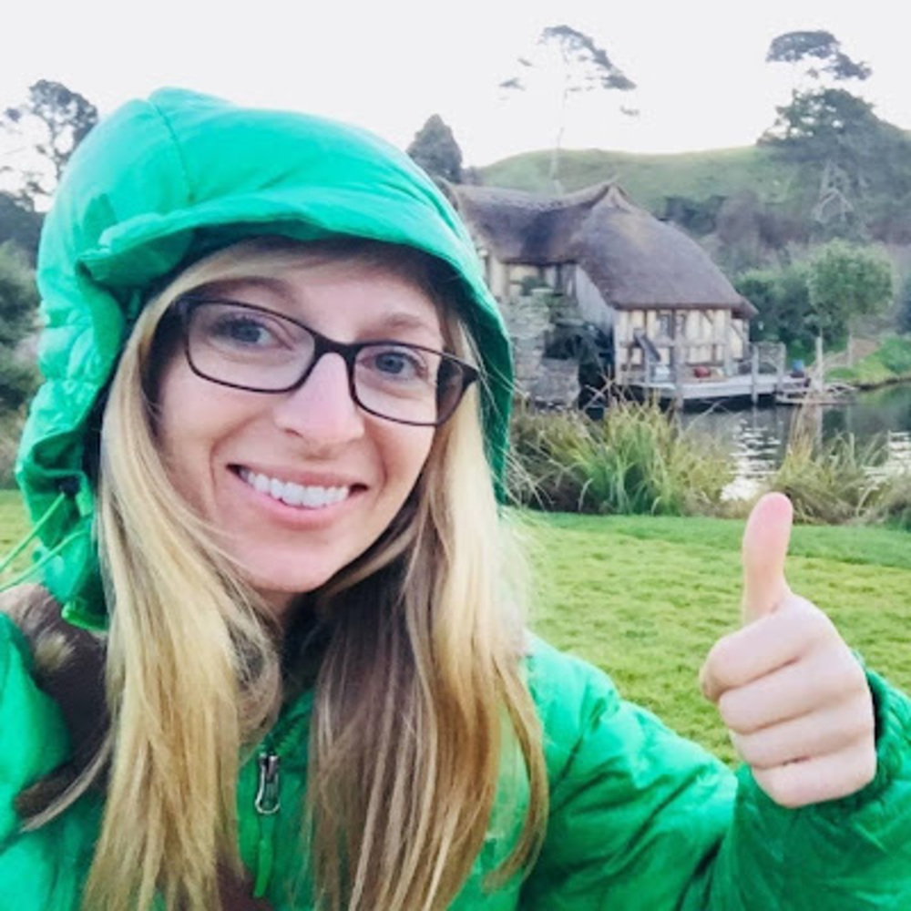 Meet your Posher, Whitney